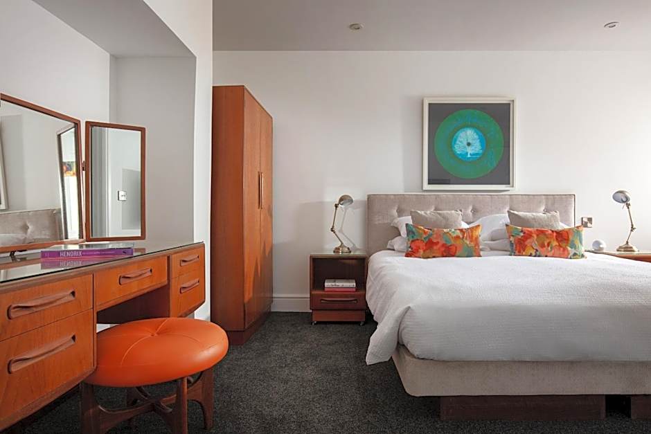 Chelsea House Holiday Apartments