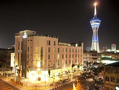 Fuller Hotel