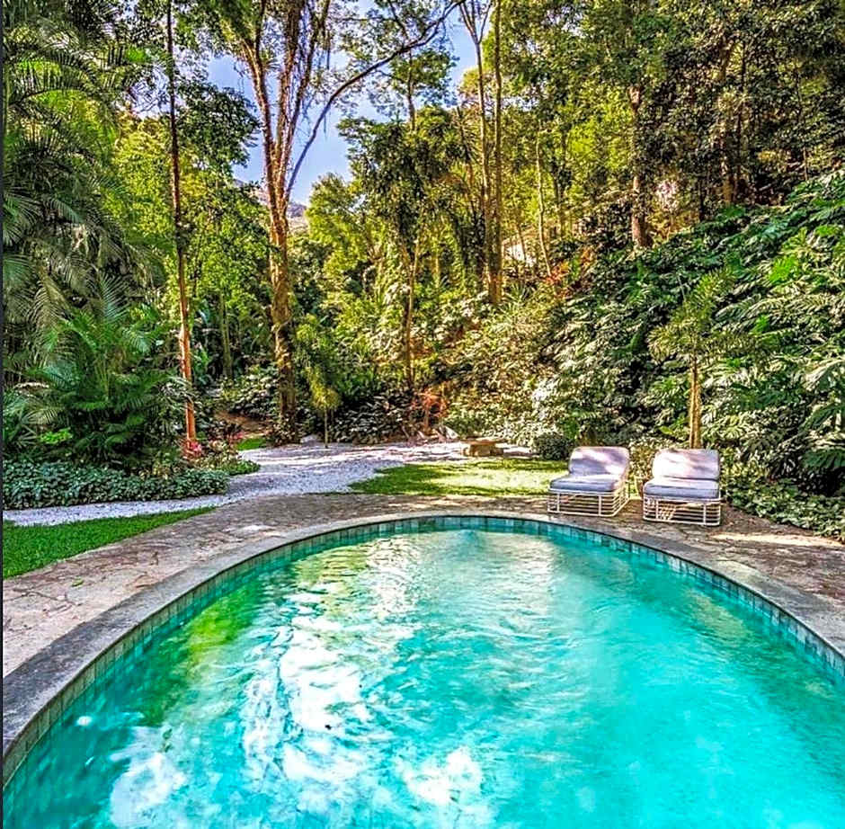 Exclusive Oásis by Lotta De Macedo Soares