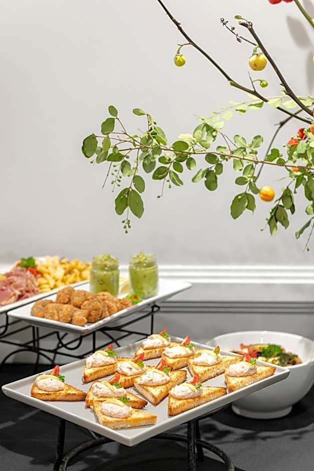 Argenta Tower Hotel & Suites