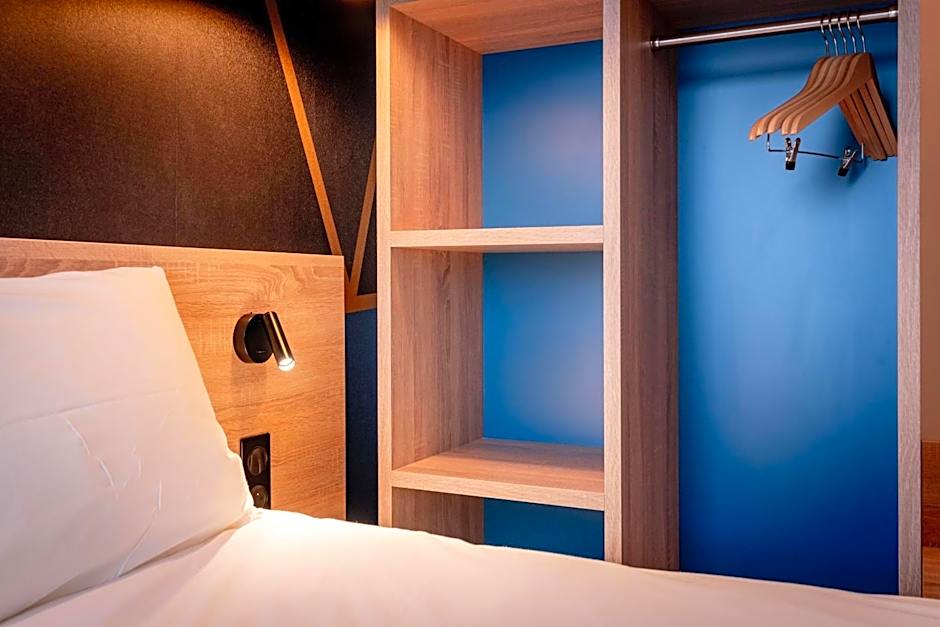 ibis Styles Valenciennes Petite Foret