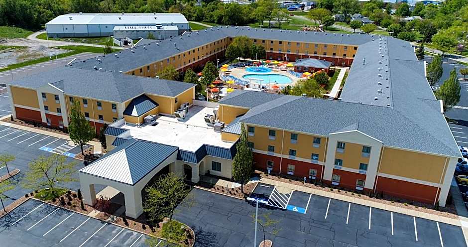 Cedar Point's Express Hotel