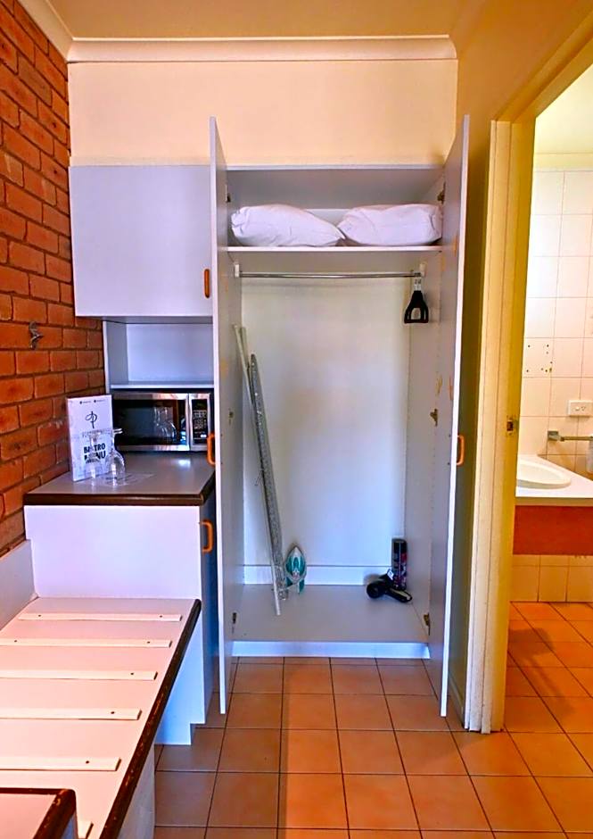 Peppermill Inn Motel