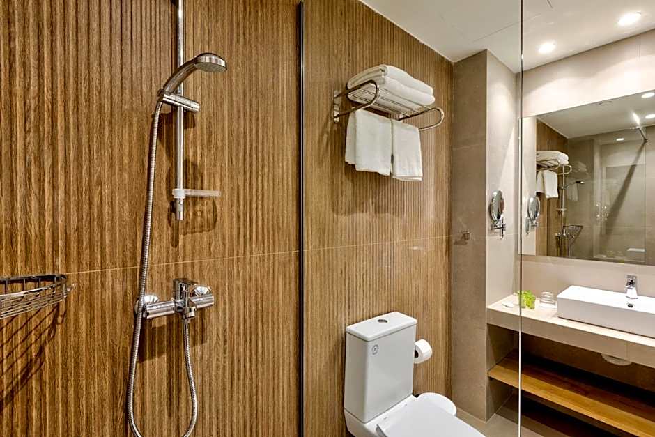 White Olive Premium Laganas