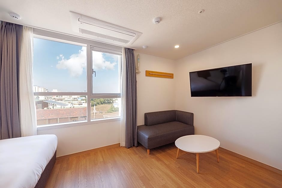 Kenny Stay Jeju Mosulpo