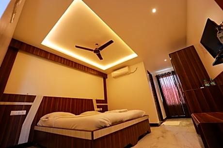 Hotel Velan International