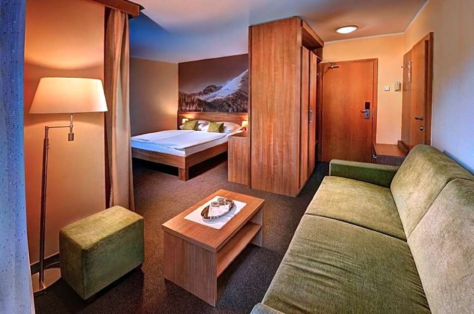 Hotel FIS