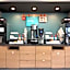 avid hotel Oak Creek By IHG