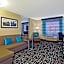 La Quinta Inn & Suites by Wyndham Fairborn Wright-Patterson