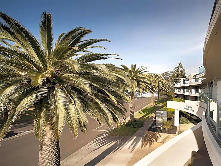 The Waves Apartments