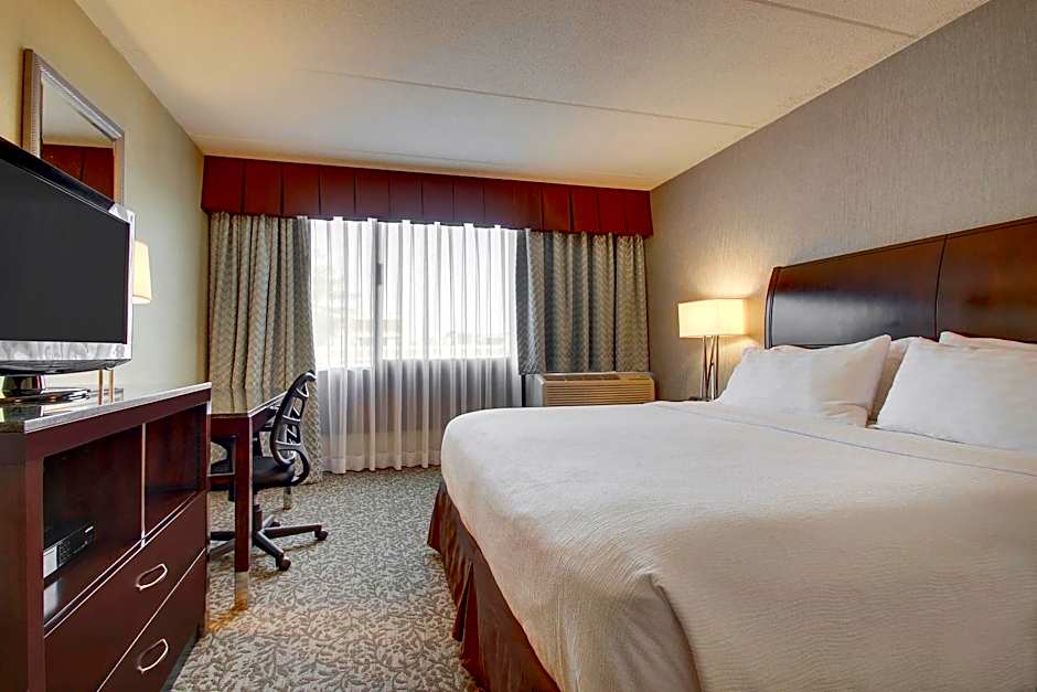 Holiday Inn Westbury-Long Island By IHG