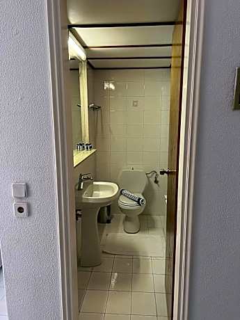 CLASSIC STUDIO DOUBLE OR TWIN