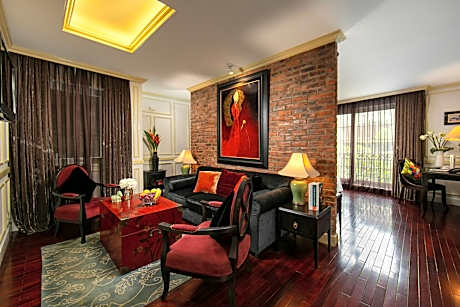 Suite with City View