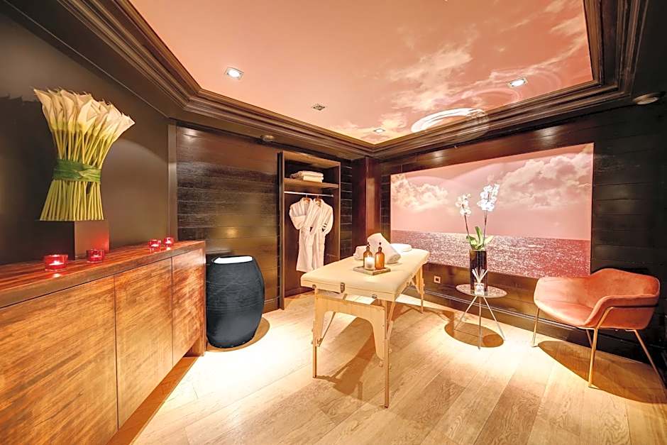 Chalgrin Boutique Hotel