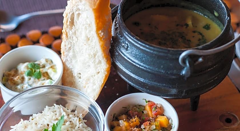 HillsNek Safari Camp