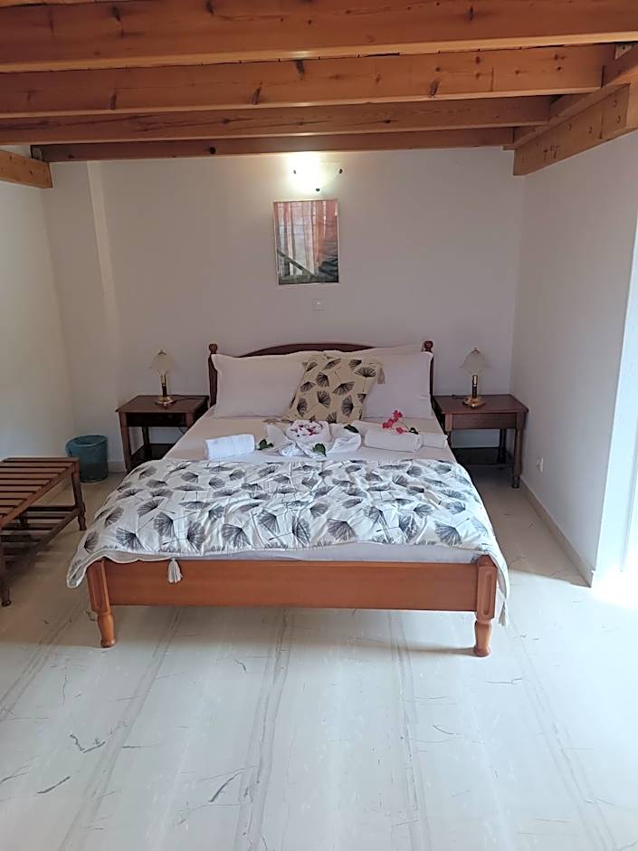 Ifestia Hotel