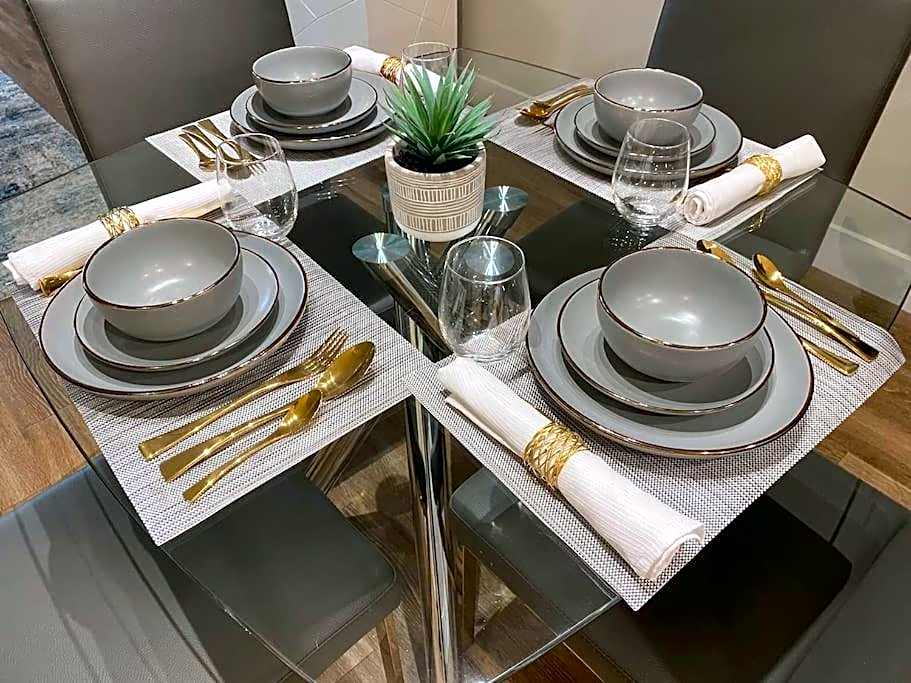 Lux One Bedroom Condo with Garden View