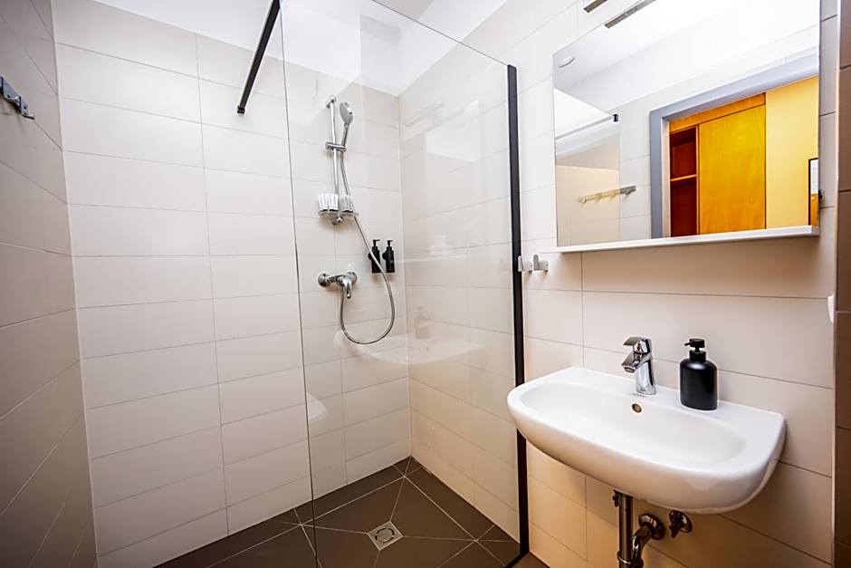 Rooms 23 - FLOK Petrova