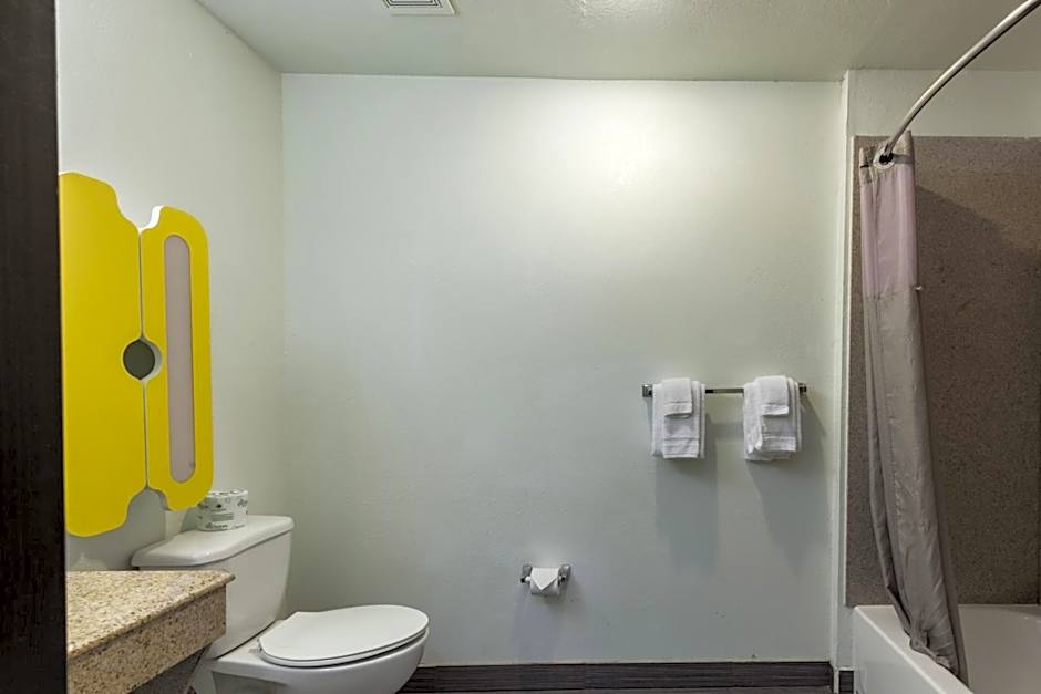 Studio 6-Port Arthur, TX - SE