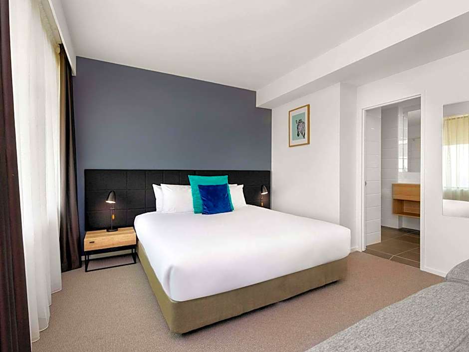 Mantra MacArthur Hotel