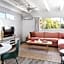 The Wesley by AvantStay Mid-Century Modern Oasis with Pool
