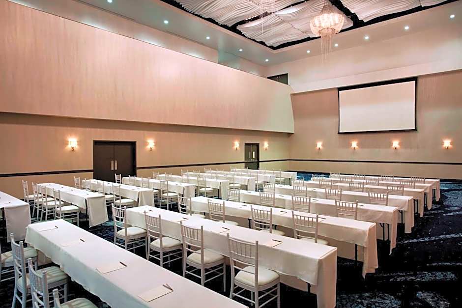 Sheraton Oklahoma City Downtown Hotel
