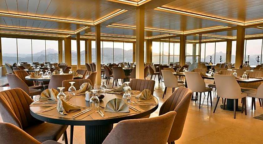 Petra Moon Hotel
