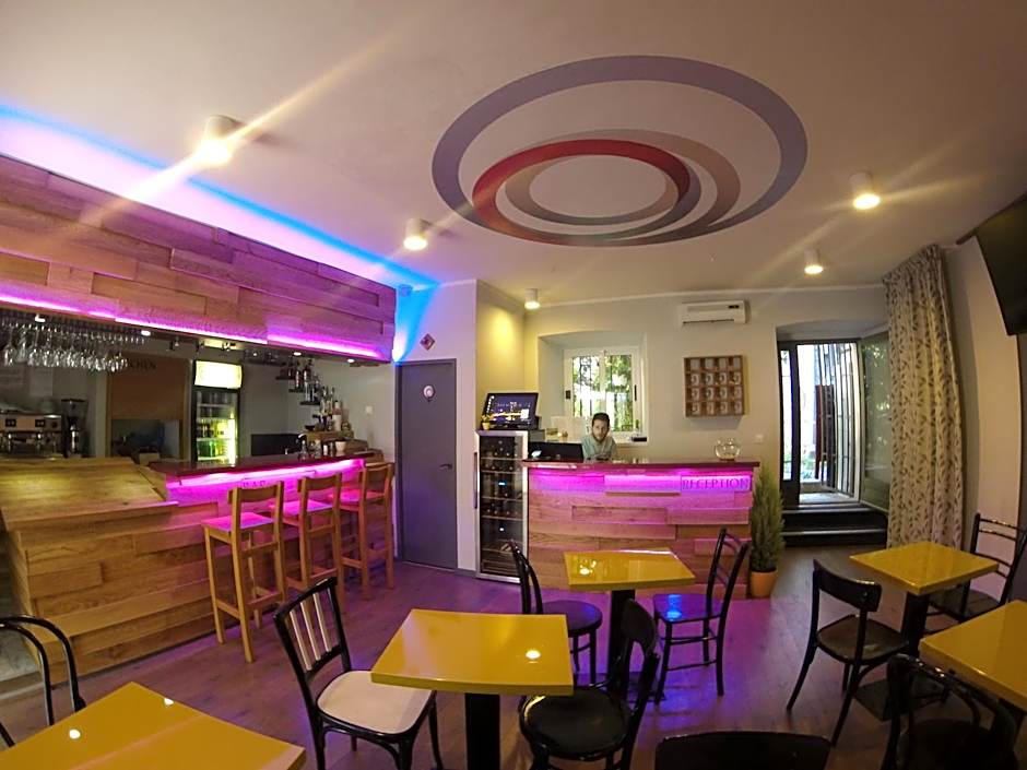 Central Apartments Integrated Hotel