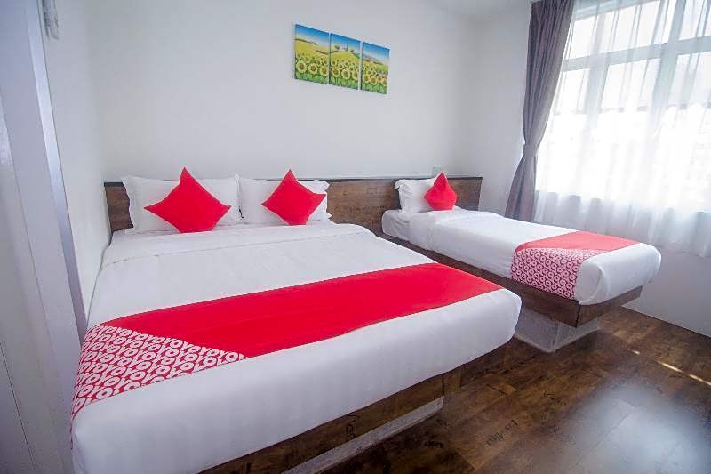 OYO 836 Mandurah Room & Cafe