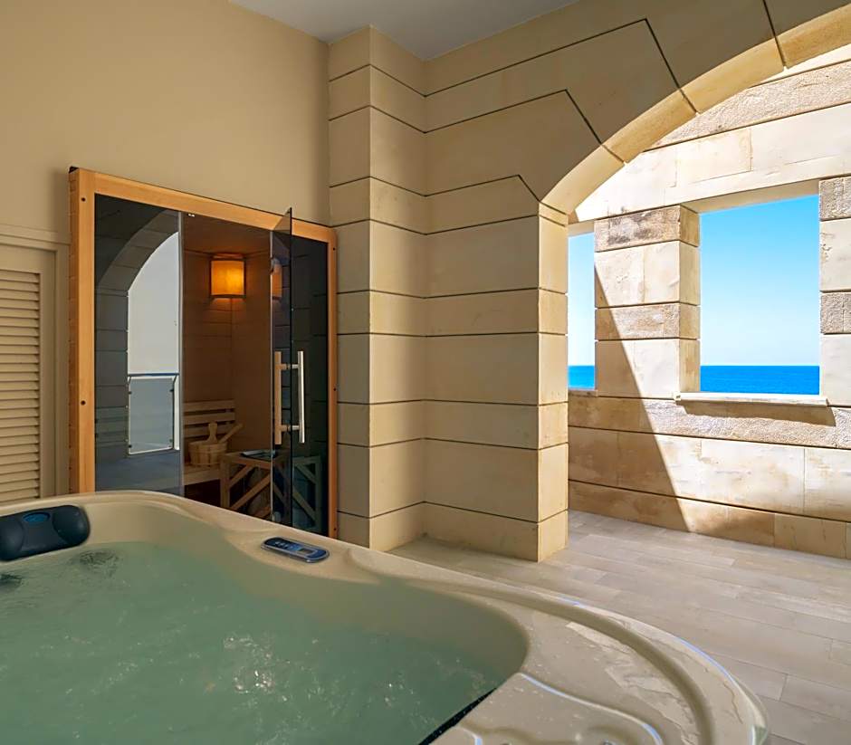 Macaris Suites & Spa