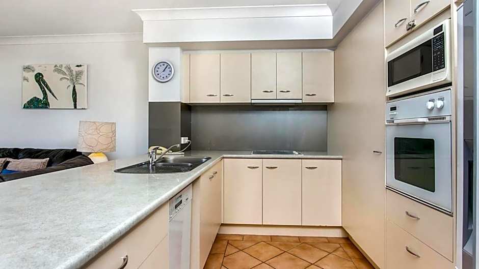 Sunrise Cove Holiday Apartments