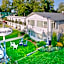 Lakeside Inn