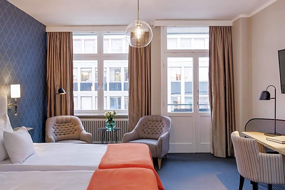 Home Hotel Wellington