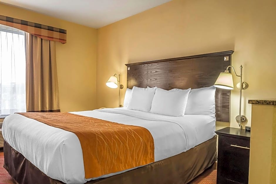 Comfort Inn & Suites LaGuardia Airport