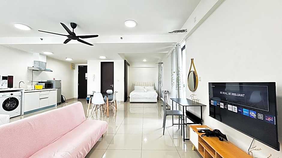 Trefoil by Manhattan Group