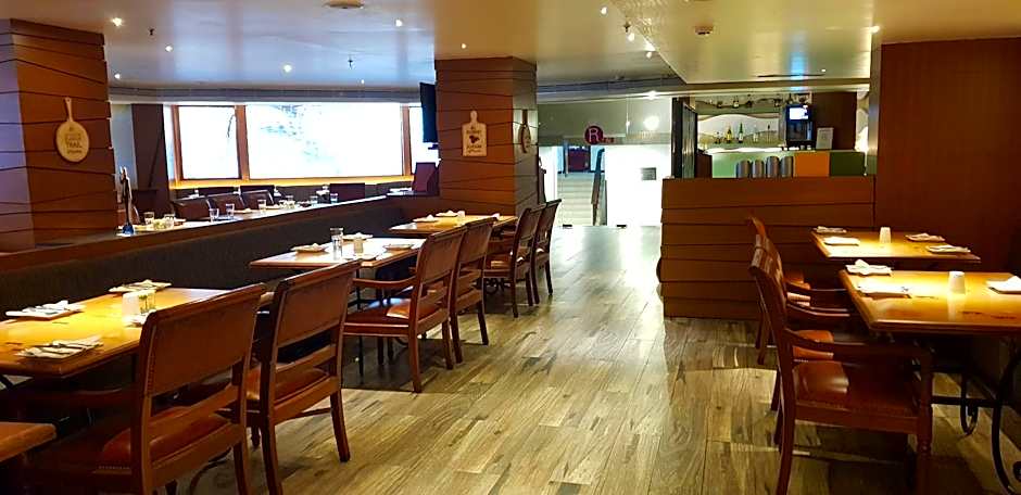 Regenta Place Bangalore, Cunningham Road