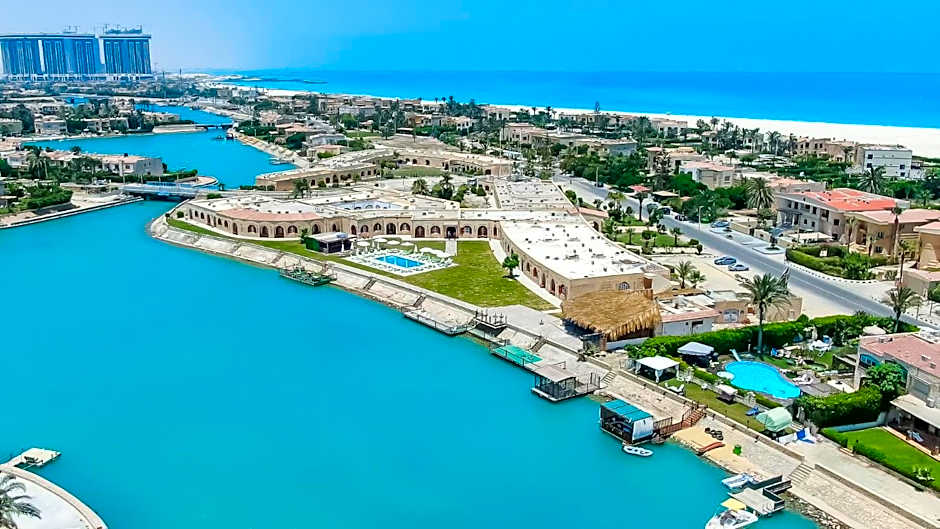 Golden Lake Marina Hotel