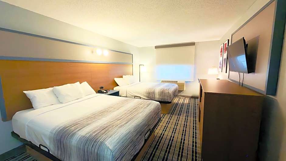 AmericInn by Wyndham Lake Mills