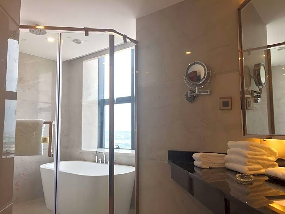 New Junyue International Hotel Guangzhou South Station Jinlong Subway Station