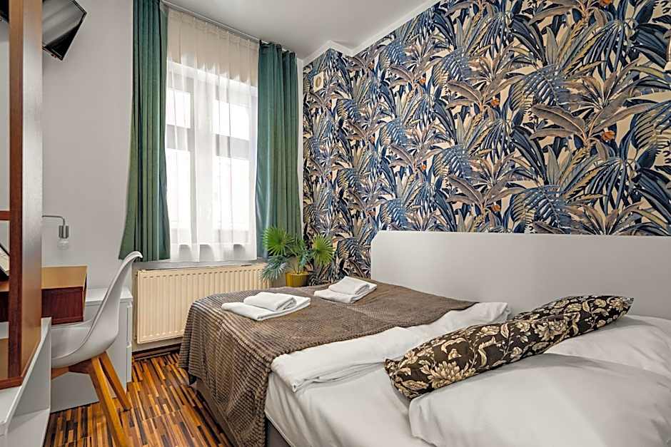 Akira Bed & Breakfast