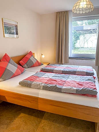 Apartment-Standard-Blick auf den Hof-Eigenes Badezimmer-Waldliebe