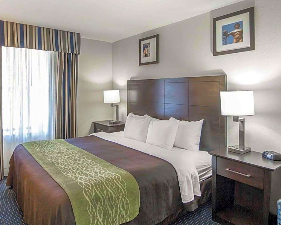 Quality Inn Tulsa-Downtown West