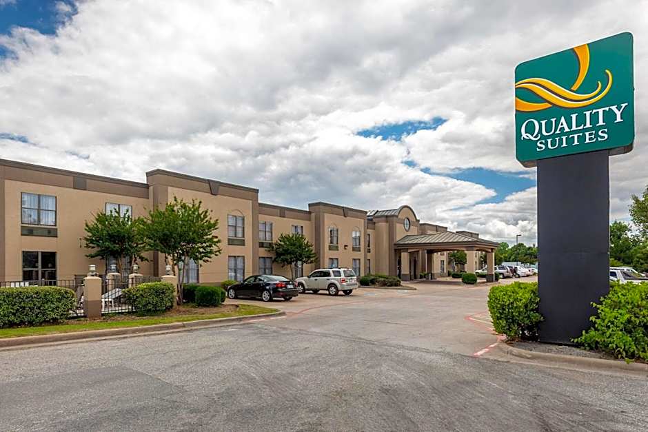 Quality Suites Sherman