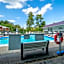 Lake 'N Pines Motel