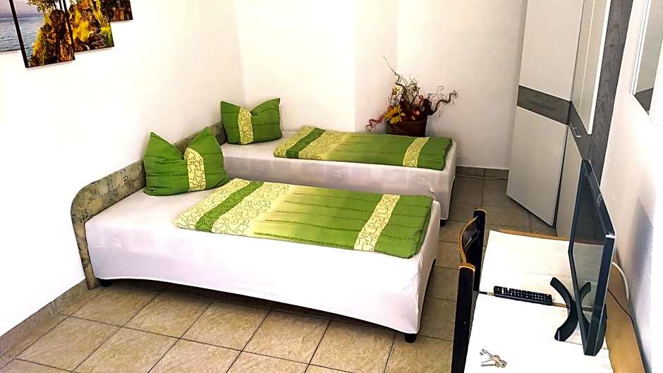 Foto 1 di 6 di Budget 1 Double Bed or 2 Beds