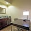 Hampton Inn & Suites Rockville Centre