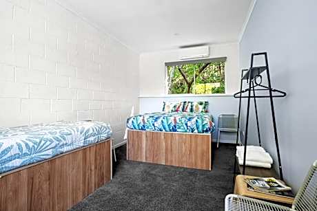 Treetops Family with Shared Bathroom