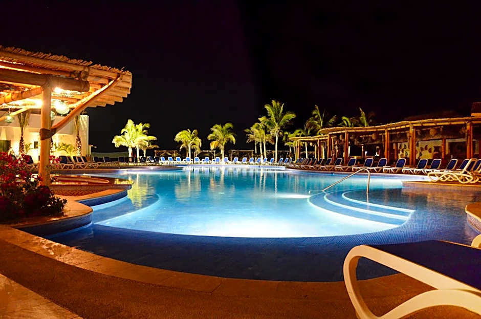 Grand Decameron Los Cabos, A Trademark All Inclusive Resort