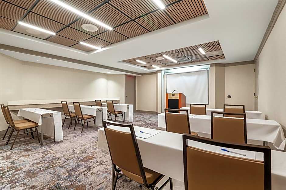 DoubleTree Suites By Hilton Raleigh-Durham