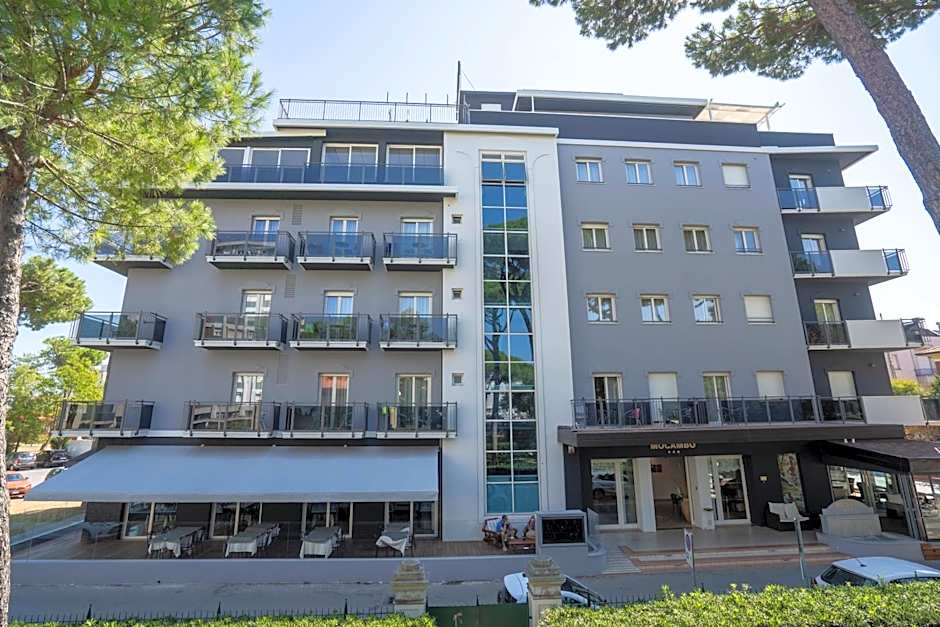 Hotel Mocambo Riccione CENTRALISSIMO AL MARE